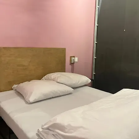 36 Kreuzberg Hostel *
