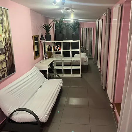 36 Kreuzberg بيت شباب *