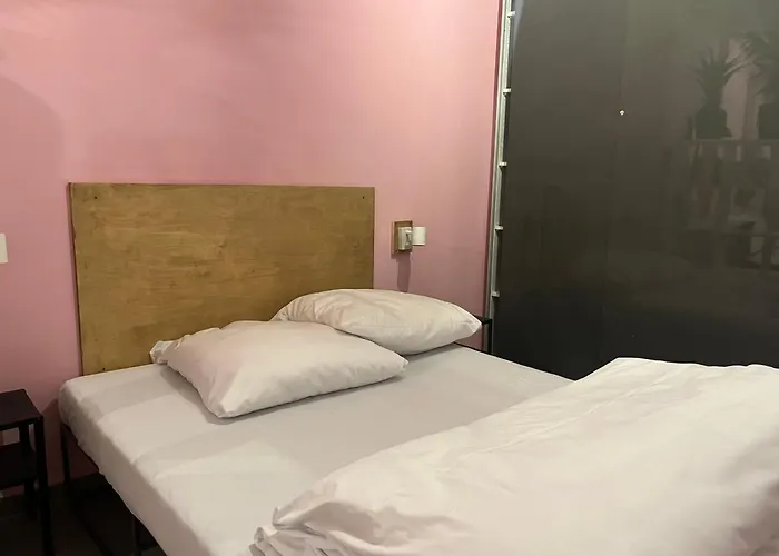 36 Kreuzberg بيت شباب *